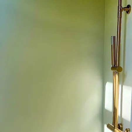 The Colonial Ларнака