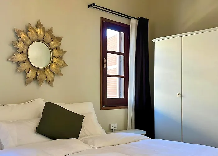 מלון The Colonial 5*