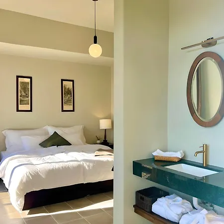 The Colonial 5*